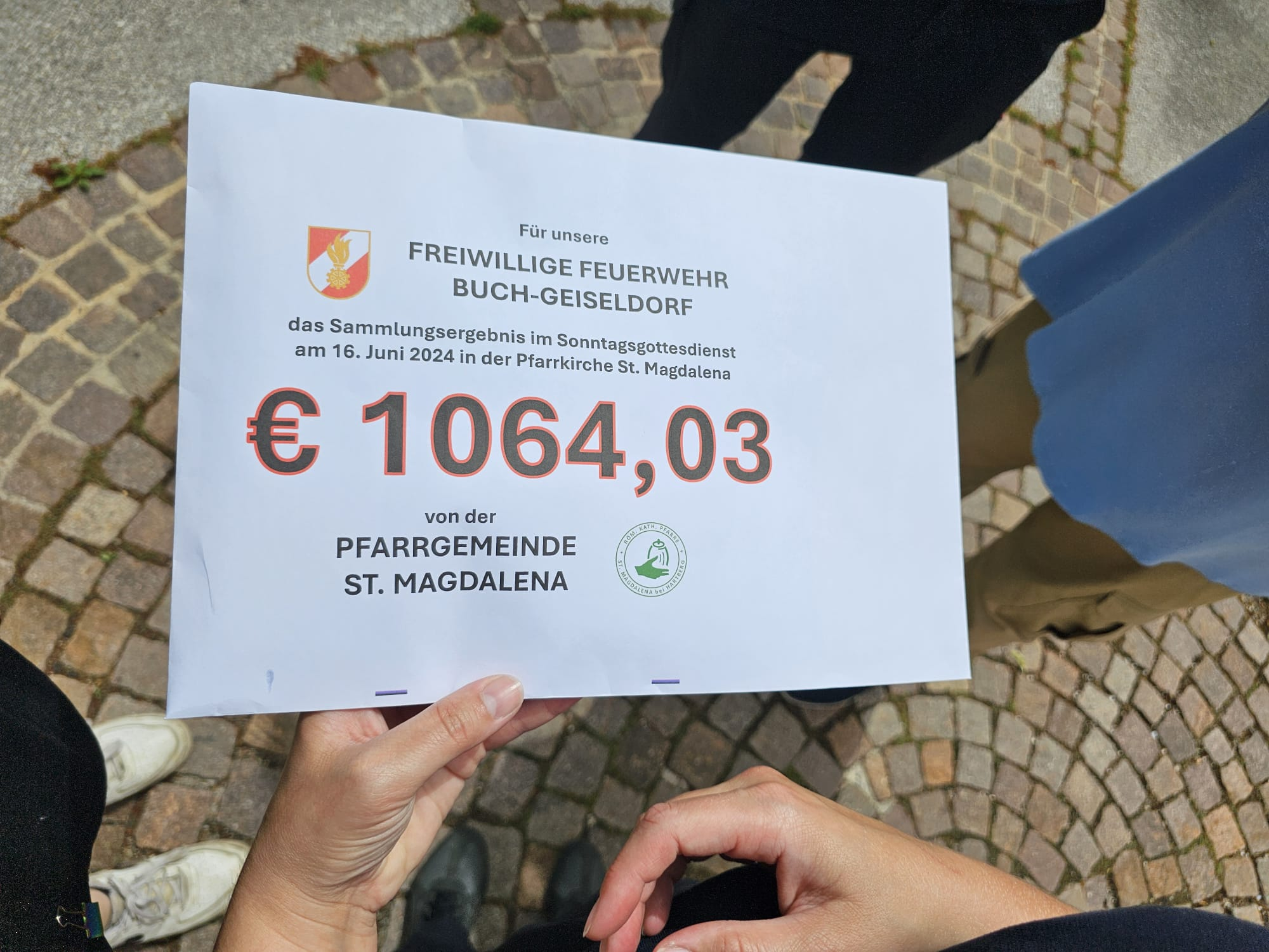 1.064 € Spende von der Pfarrgemeinde St. Magdalena